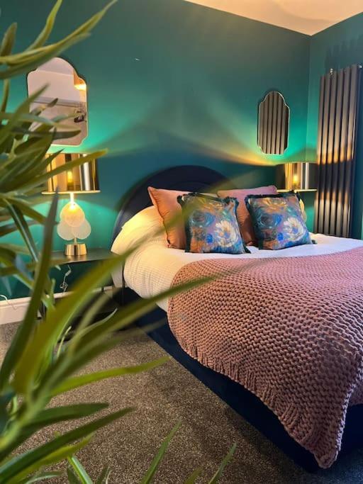 Canalside Terrace-Boutique Stay Worcester City Екстер'єр фото