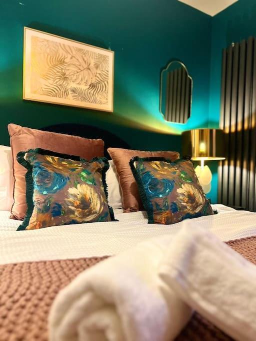 Canalside Terrace-Boutique Stay Worcester City Екстер'єр фото
